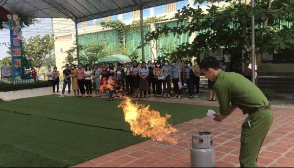 Công an huyện Kiến Thụy: Tăng cường tuyên truyền công tác PCCC cho các trường mầm non